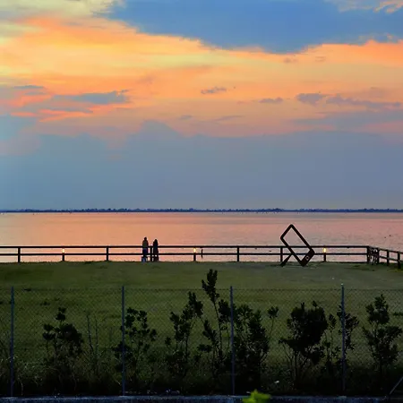 דירה Near The In Lignano *